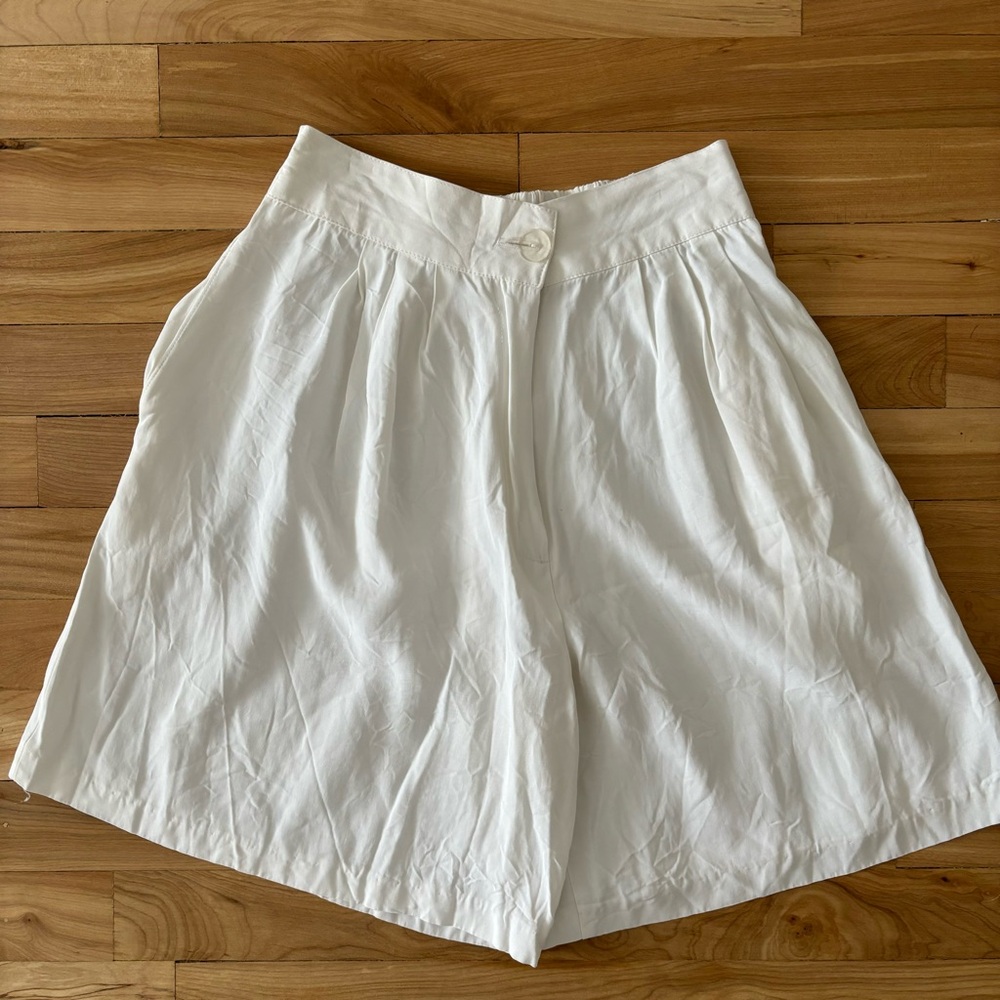 Women's White Pleated Shorts